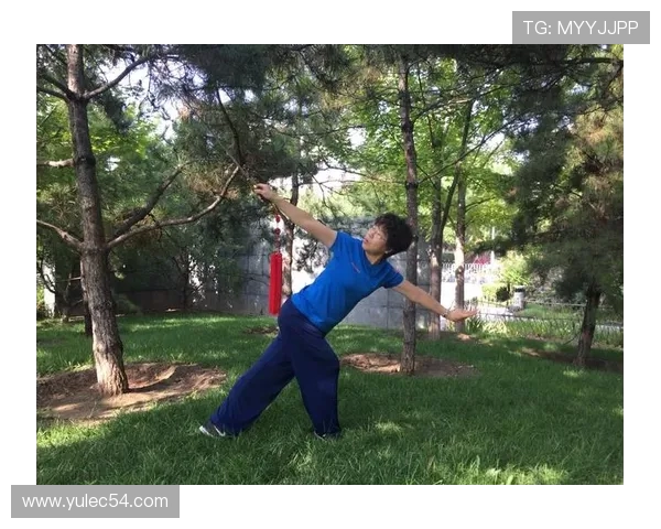 钟老师武术课堂：大树从体弱少年到功夫达人的蜕变(1)